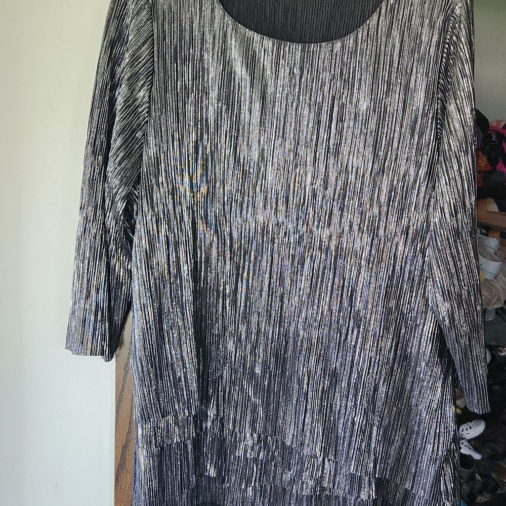 CJ Banks Silver Pleated 3/4 Sleeve Blouse